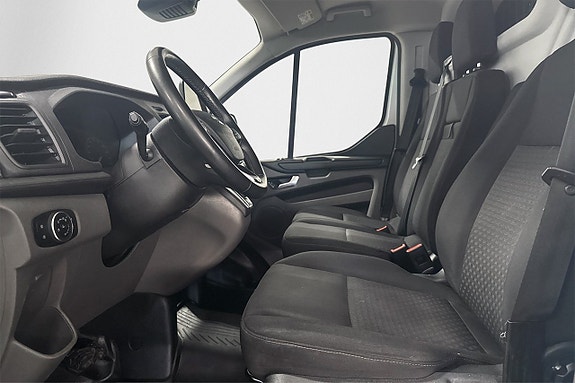Ford Transit Custom 10 of 27