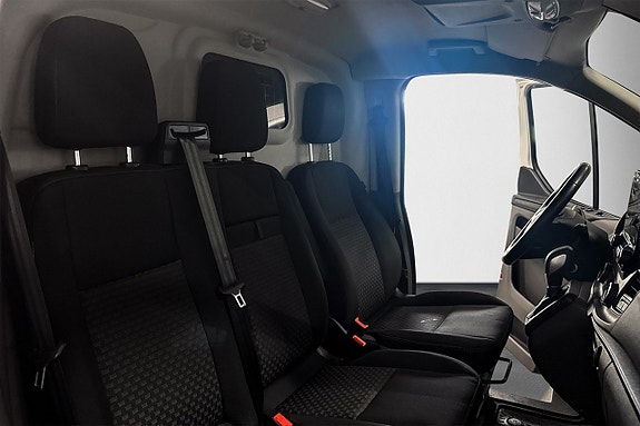Ford Transit Custom 24 of 27