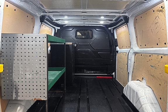 Ford Transit Custom 13 of 27