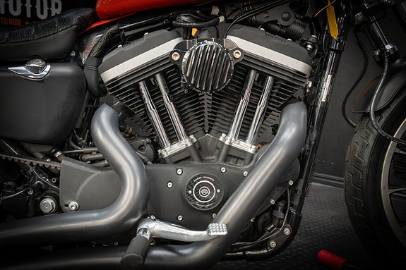 Harley-Davidson Sportster 883R Vance & Hines 10 of 15