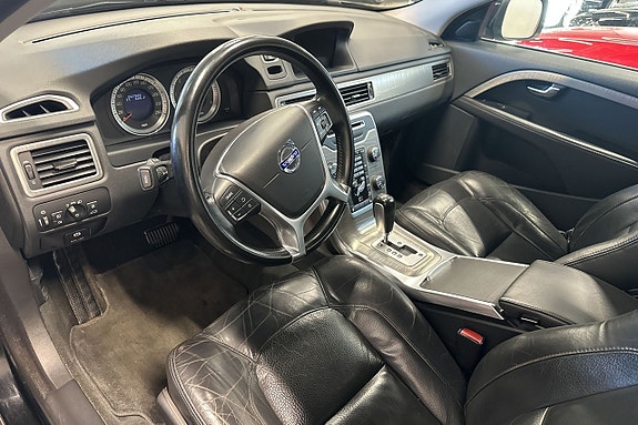 Volvo XC70 10 of 30