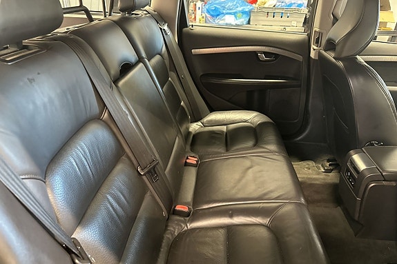 Volvo XC70 15 of 30