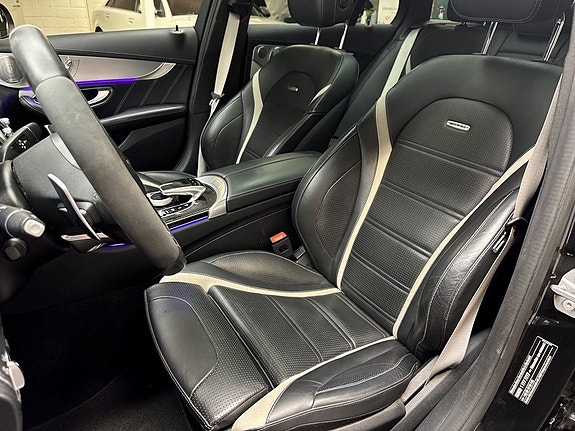 Mercedes-Benz C63 15 of 27