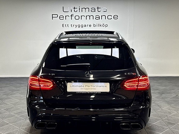 Mercedes-Benz C63 9 of 27