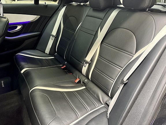 Mercedes-Benz C63 17 of 27