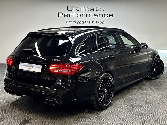 Mercedes-Benz C63 2 of 27