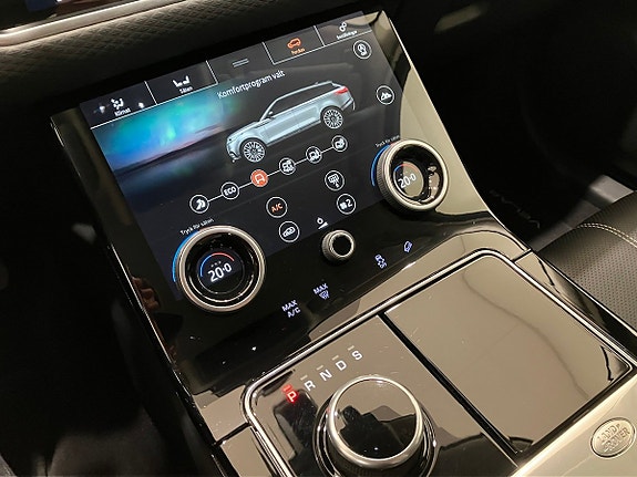 Land Rover Range Rover Velar 18 of 18