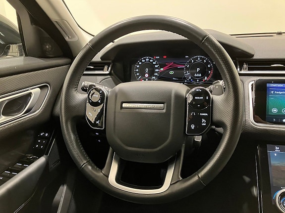 Land Rover Range Rover Velar 13 of 18
