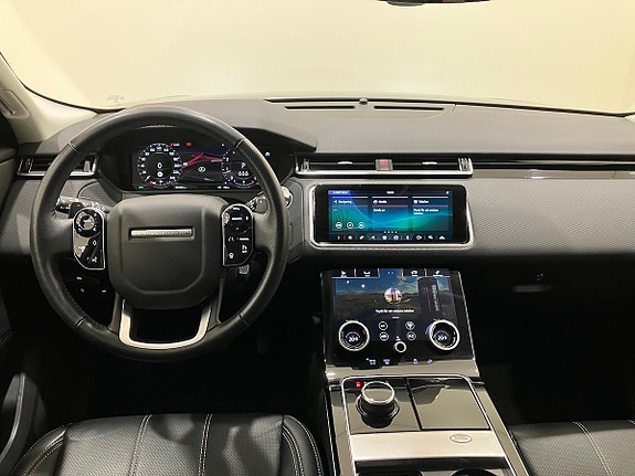 Land Rover Range Rover Velar 12 of 18