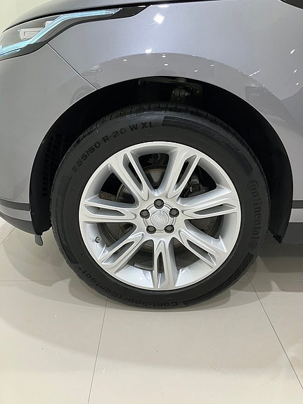 Land Rover Range Rover Velar 7 of 18