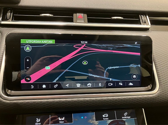 Land Rover Range Rover Velar 16 of 18
