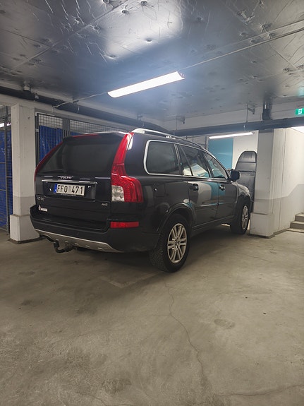 Volvo XC90 2 of 4
