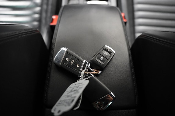 Volkswagen Passat Alltrack 8 of 22