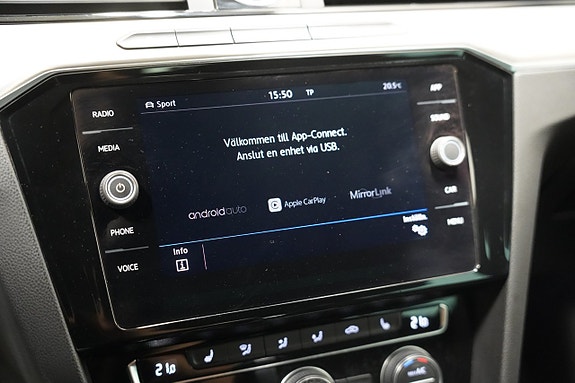 Volkswagen Passat Alltrack 16 of 22