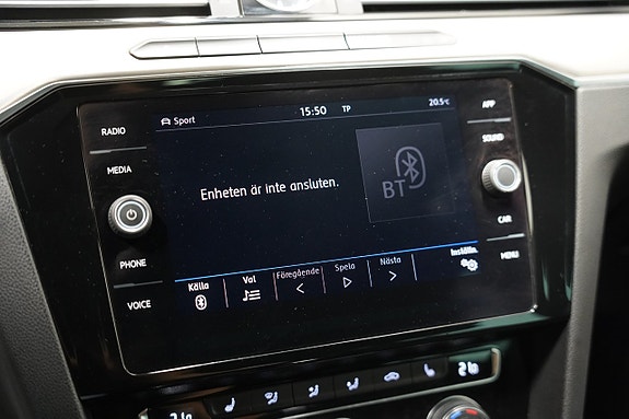 Volkswagen Passat Alltrack 17 of 22