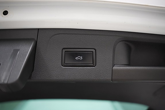 Volkswagen Passat Alltrack 21 of 22