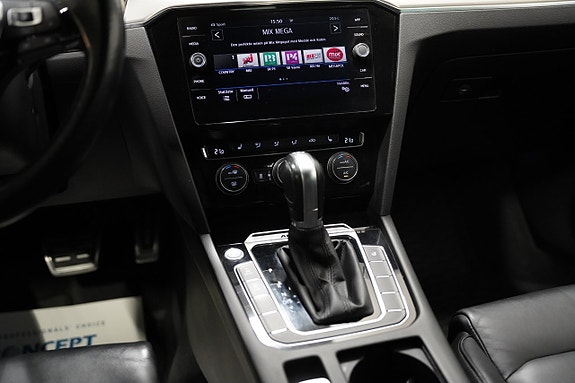 Volkswagen Passat Alltrack 13 of 22