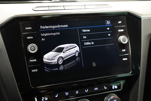 Volkswagen Passat Alltrack 14 of 22