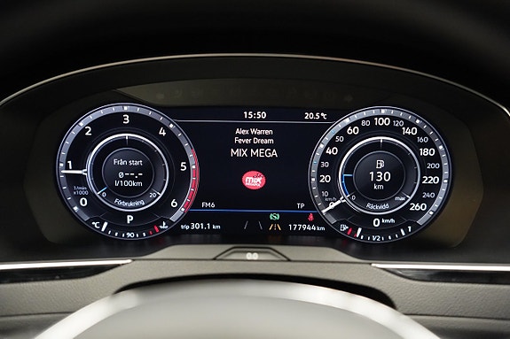 Volkswagen Passat Alltrack 12 of 22