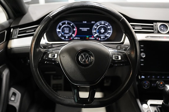Volkswagen Passat Alltrack 11 of 22
