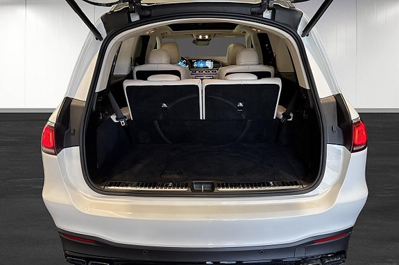 Mercedes-Benz GLS63 18 of 21