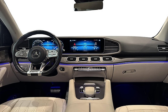 Mercedes-Benz GLS63 8 of 21