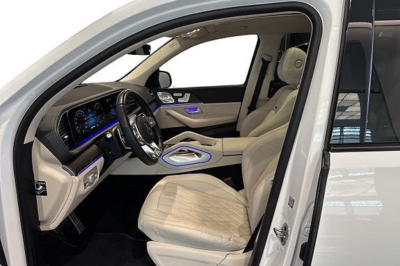 Mercedes-Benz GLS63 13 of 21