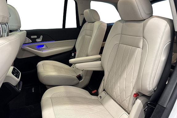 Mercedes-Benz GLS63 11 of 21