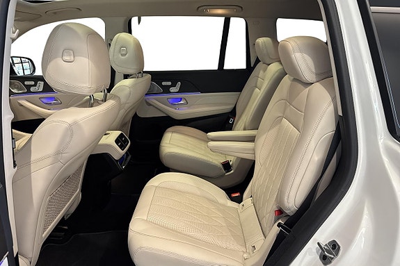 Mercedes-Benz GLS63 10 of 21