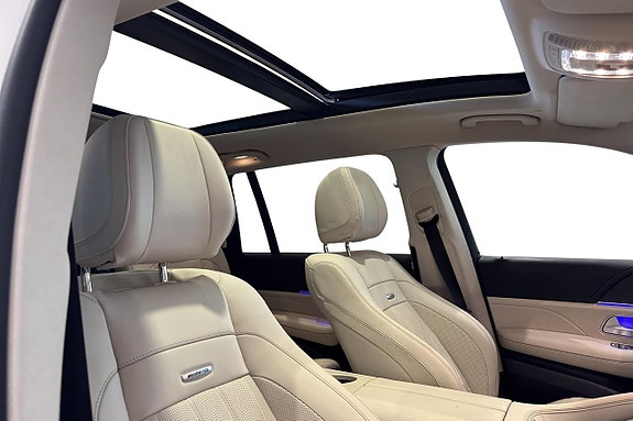 Mercedes-Benz GLS63 14 of 21