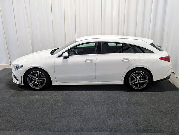 Mercedes-Benz CLA220 d 2 of 16