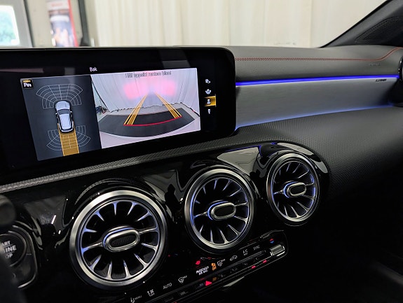 Mercedes-Benz CLA220 d 9 of 16