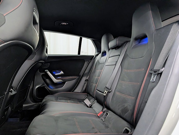 Mercedes-Benz CLA220 d 12 of 16