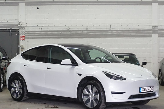 Tesla Model Y 6 of 30