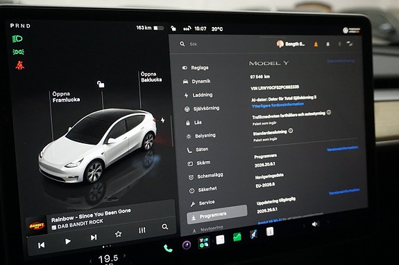 Tesla Model Y 15 of 30