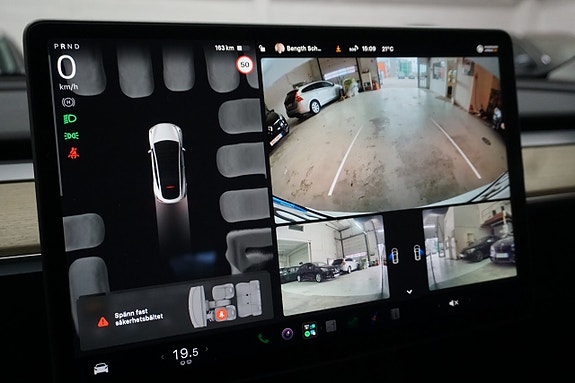 Tesla Model Y 19 of 30
