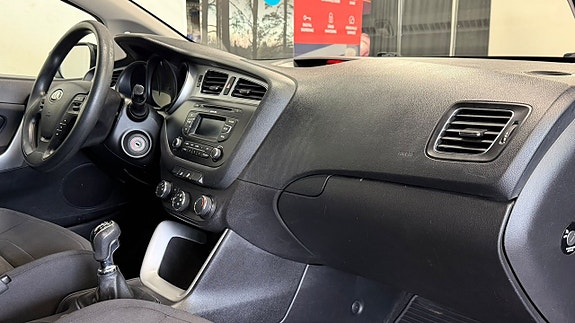 Kia Ceed 12 of 18