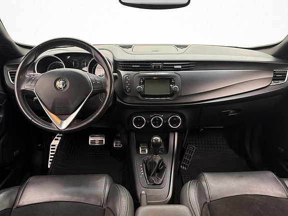 Alfa Romeo Giulietta 12 of 30