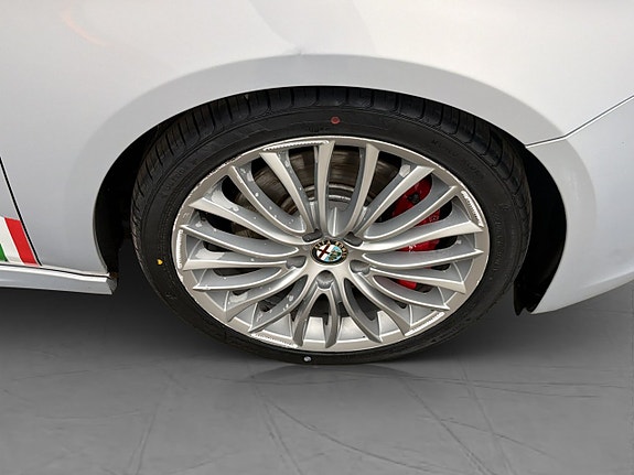 Alfa Romeo Giulietta 30 of 30