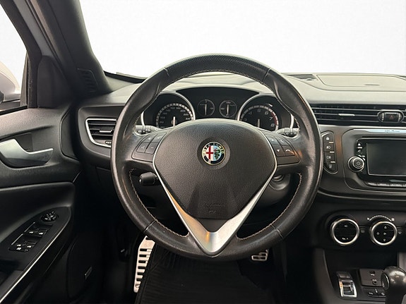 Alfa Romeo Giulietta 22 of 30