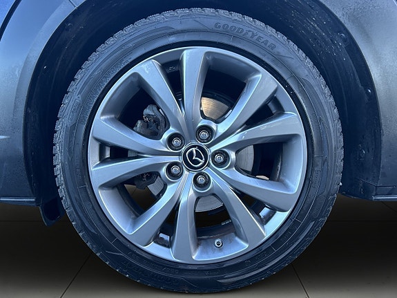 Mazda CX-30 14 of 24