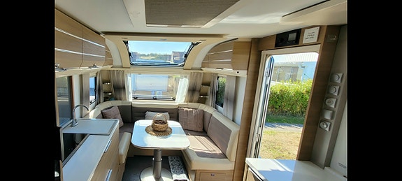 Adria Adora 522 up 3 of 11
