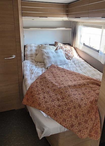 Adria Adora 522 up 6 of 11