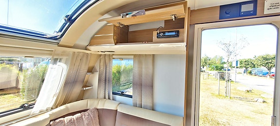 Adria Adora 522 up 4 of 11