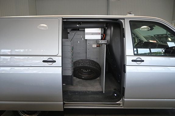 Volkswagen Transporter 10 of 29