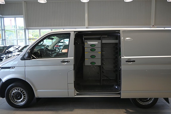 Volkswagen Transporter 16 of 29