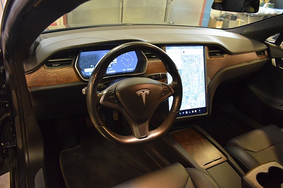 Tesla Model S 7 of 23