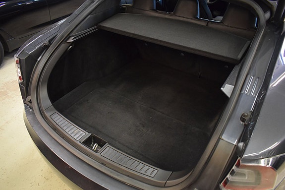 Tesla Model S 21 of 23