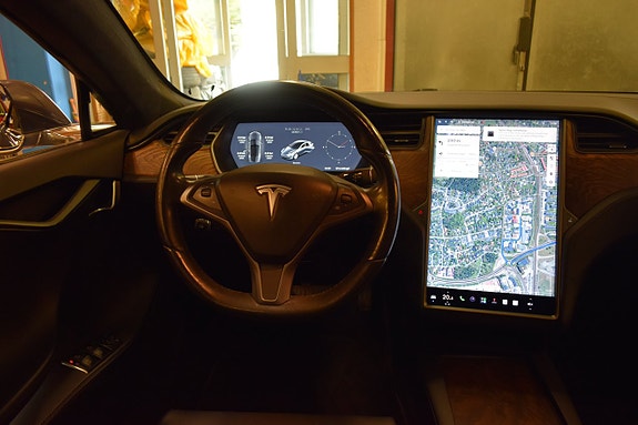 Tesla Model S 6 of 23