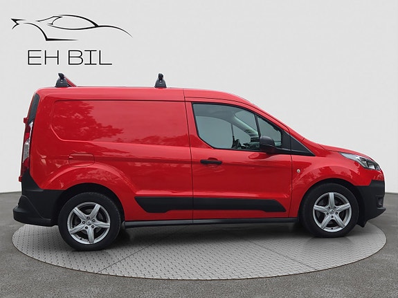 Ford Transit Connect 9 of 13
